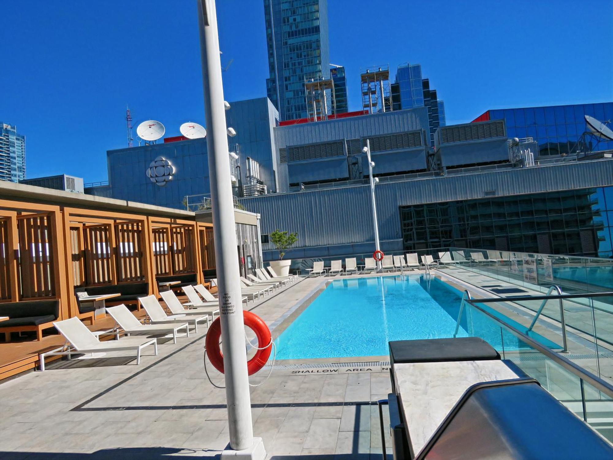 Upscale Suite At Cn Tower, Metro Convention & Rogers Centre Торонто Екстериор снимка