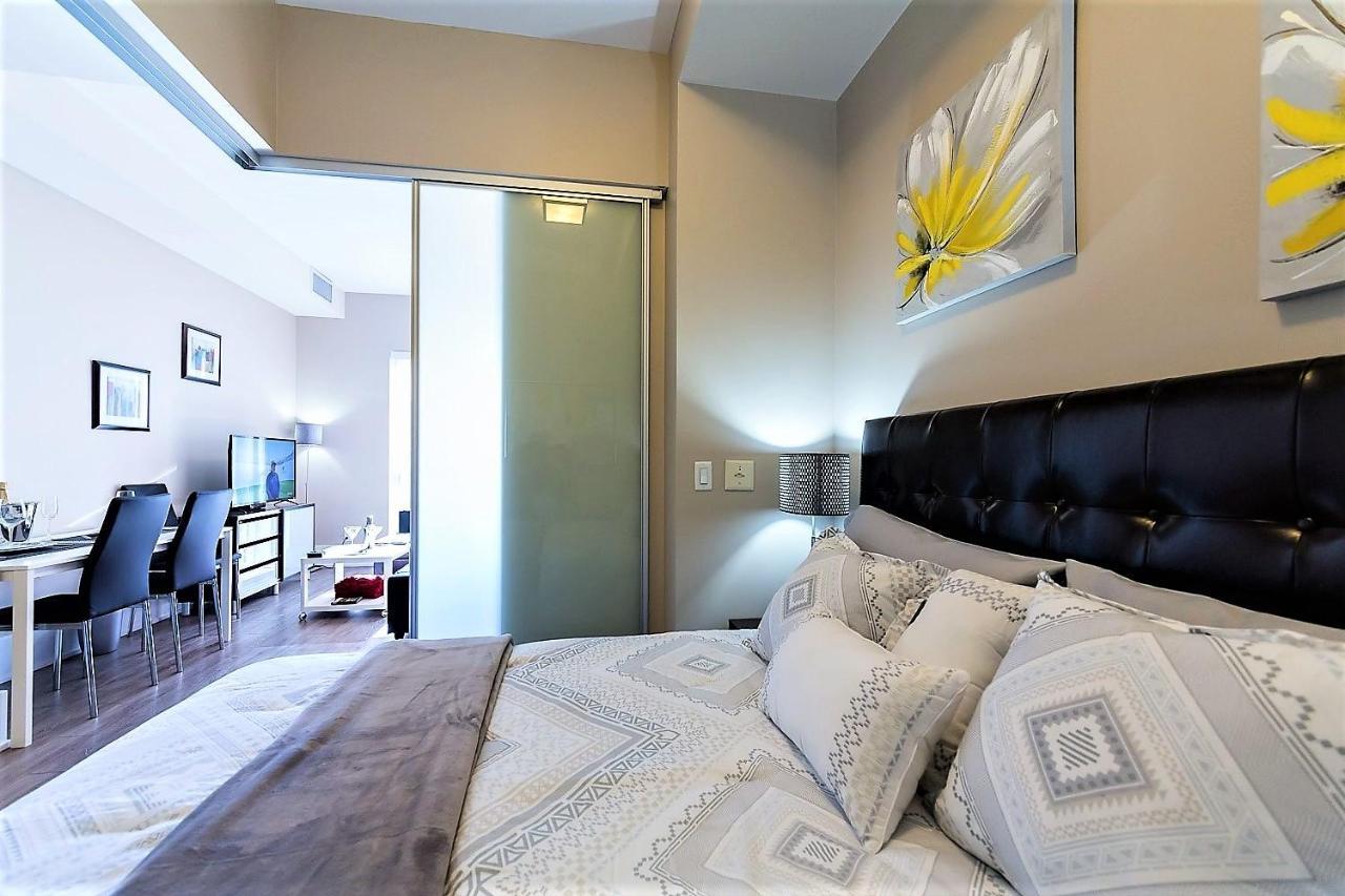 Upscale Suite At Cn Tower, Metro Convention & Rogers Centre Торонто Екстериор снимка