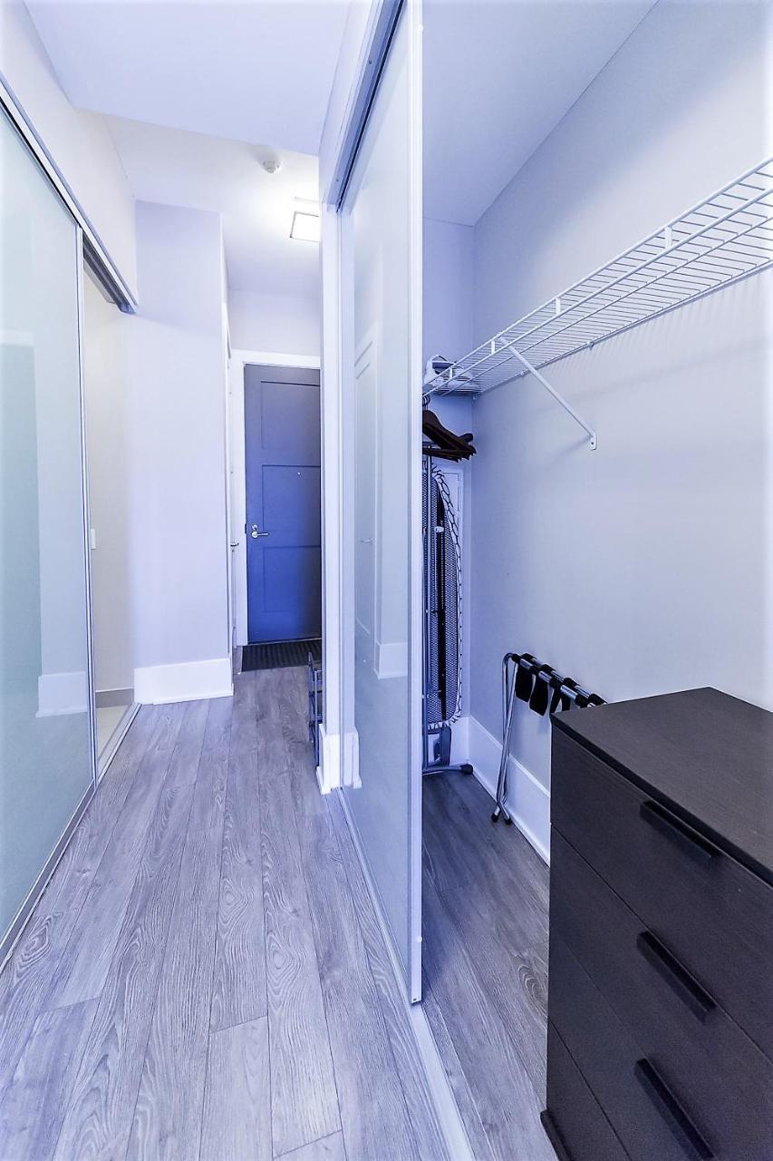 Upscale Suite At Cn Tower, Metro Convention & Rogers Centre Торонто Екстериор снимка